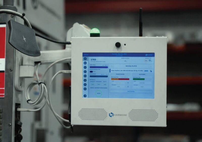 Why Every Modern Manufacturer Needs a Manufacturing Analytics Dashboard on the Shop Floor