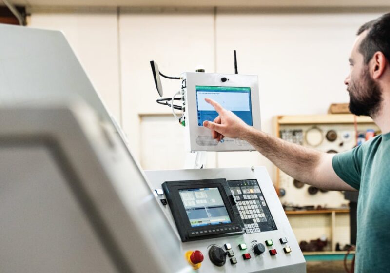 Why Operators Love Factory Orchestration on the Shop Floor